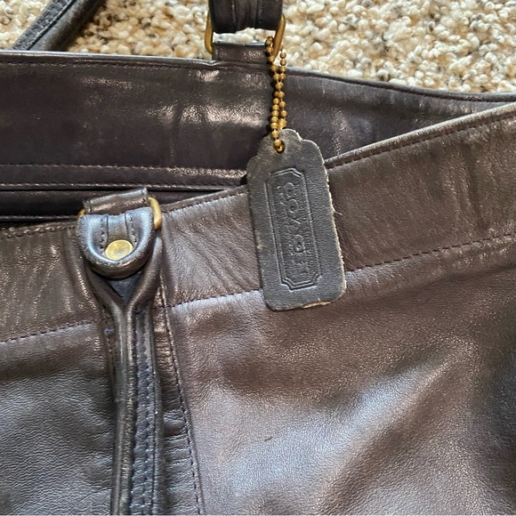 Two (2) Vintage Coach Leather Bags - Picture 9 of 14